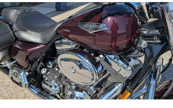2007 FLHRC Road King Classic - Harley-Davidson®
