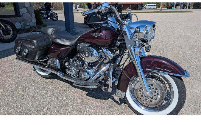 2007 FLHRC Road King Classic - Harley-Davidson®