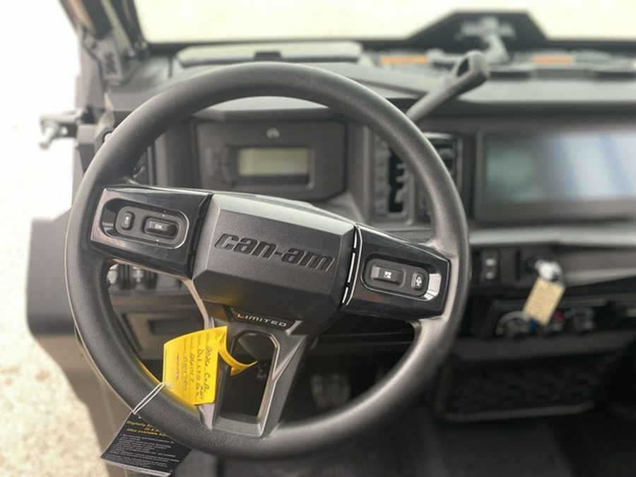 2026 Can-Am Defender Limited HD11