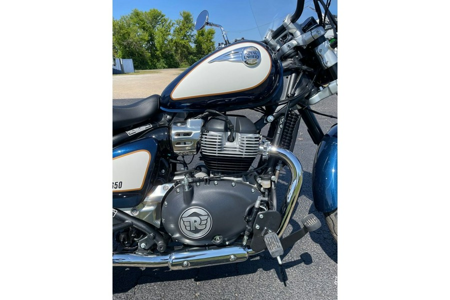 2024 SUPER METEOR 650 - CELESTIAL BLUE - Royal Enfield