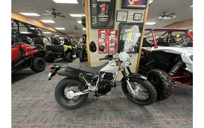 2027 TW200 - Yamaha