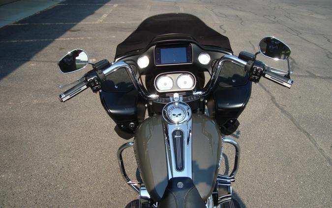 2019 Harley-Davidson® Road Glide® Industrial Gray
