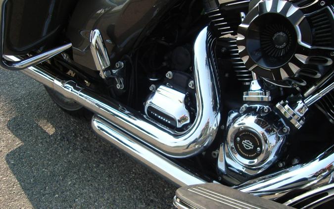 2019 Harley-Davidson® Road Glide® Industrial Gray