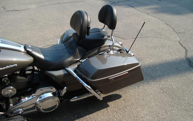 2019 Harley-Davidson® Road Glide® Industrial Gray