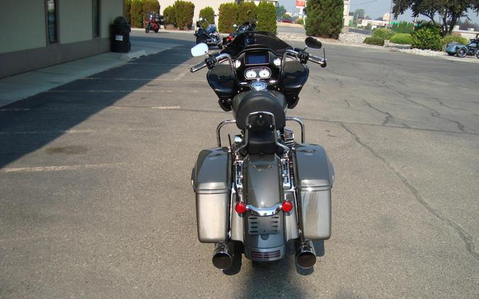 2019 Harley-Davidson® Road Glide® Industrial Gray