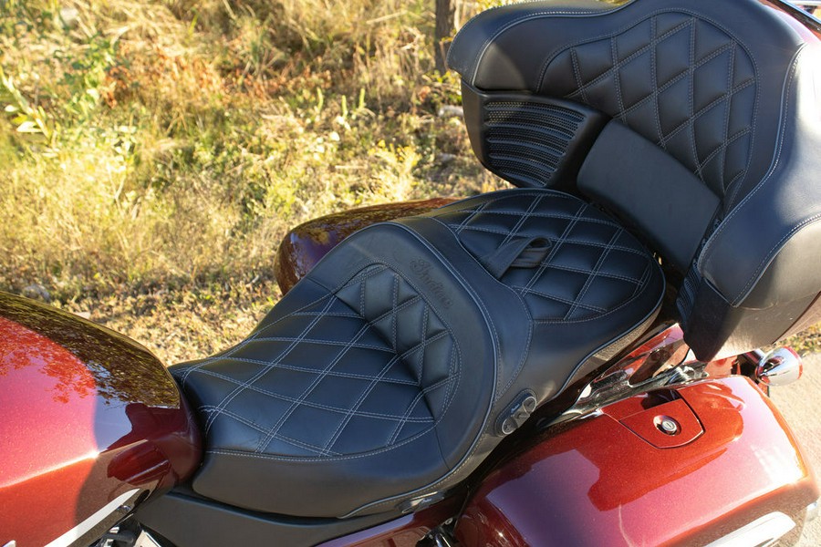 2022 Indian Motorcycle® Pursuit Limited Maroon Metallic/Crimson Metallic