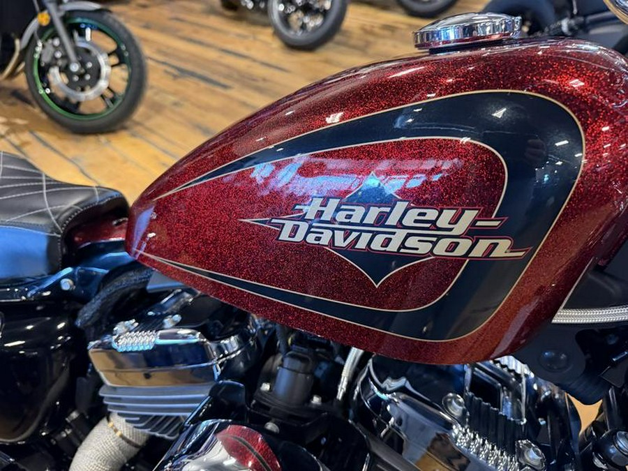2015 Harley-Davidson® XL1200V - Sportster® Seventy-Two®