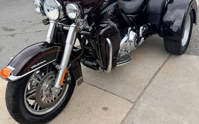 2011 Harley-Davidson Triglide FLHTCUTG
