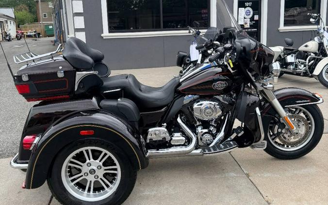 2011 Harley-Davidson Triglide FLHTCUTG