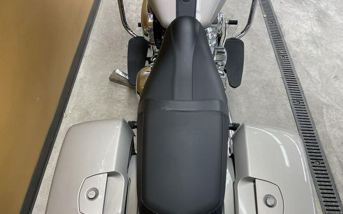 2022 Indian Motorcycle® Chieftain® Limited Silver Quartz Metallic