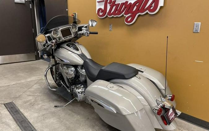 2022 Indian Motorcycle® Chieftain® Limited Silver Quartz Metallic