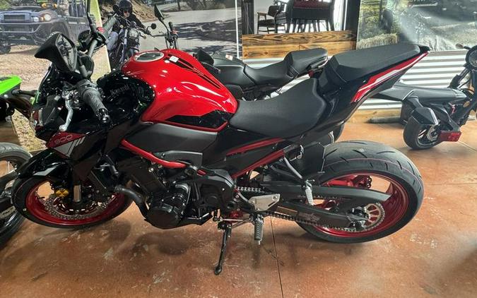 2024 Kawasaki Z900 ABS Candy Persimmon Red/Ebony