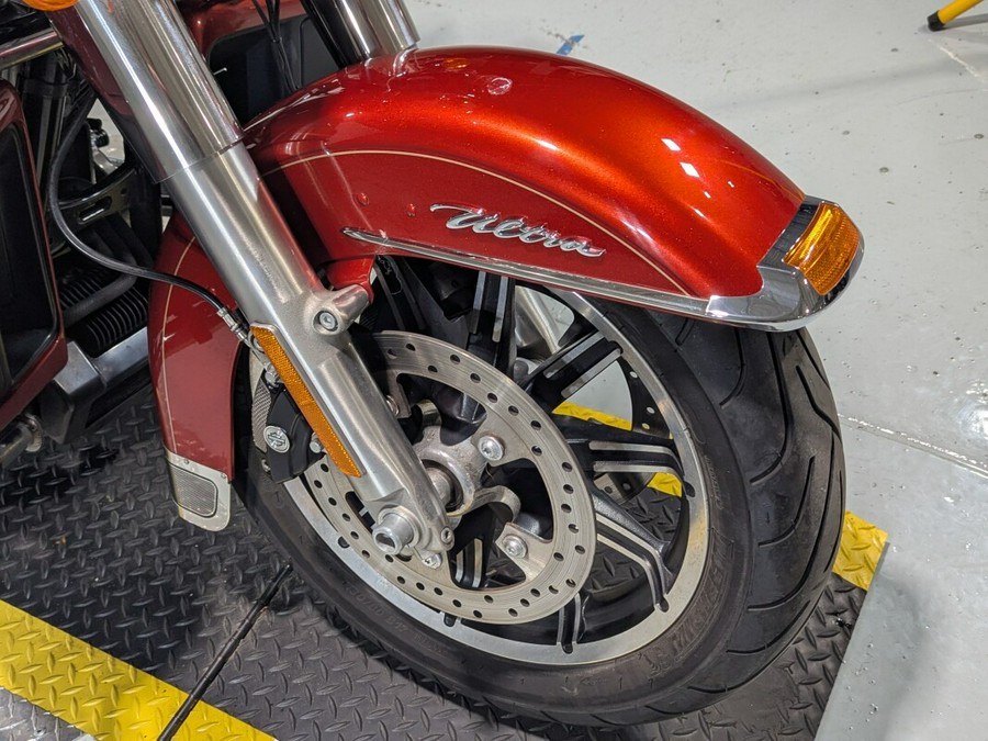 2014 Harley-Davidson® Electra Glide® Ultra Classic® Candy Orange