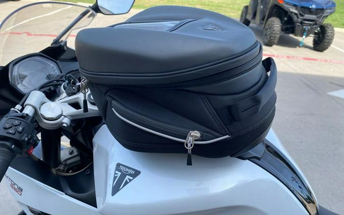 2025 Triumph Daytona 660 Snowdonia WhiteSapphire Black