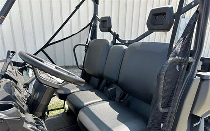 2025 Can-Am Defender DPS HD7