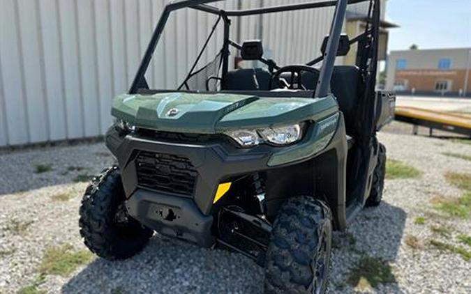 2025 Can-Am Defender DPS HD7