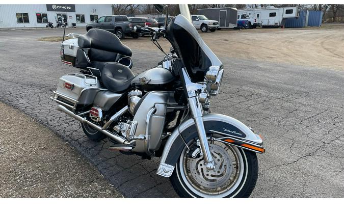 2003 Harley-Davidson® FLHTCUI - SILVER/BLACK