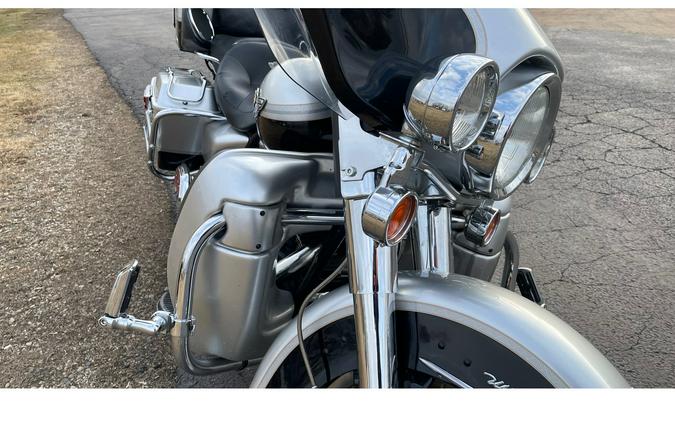 2003 Harley-Davidson® FLHTCUI - SILVER/BLACK