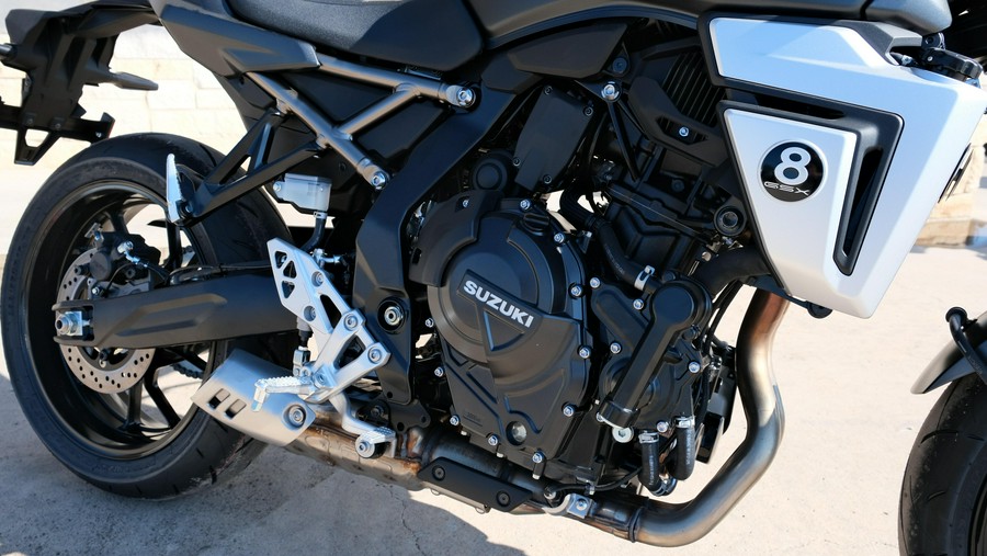 2026 SUZUKI GSX-8T