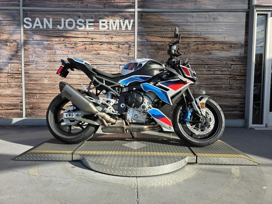2026 BMW M 1000 R