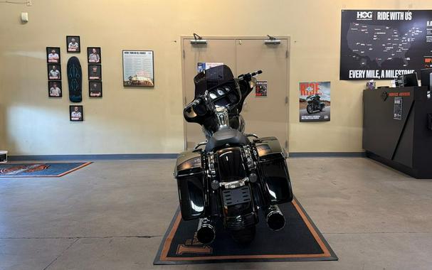 2022 Harley-Davidson Street Glide® Base