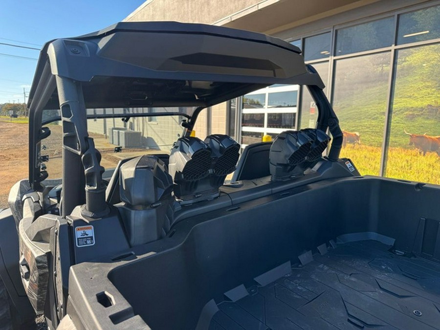 2026 Can-Am Commander X Mr 1000R Dark Wildland Camo