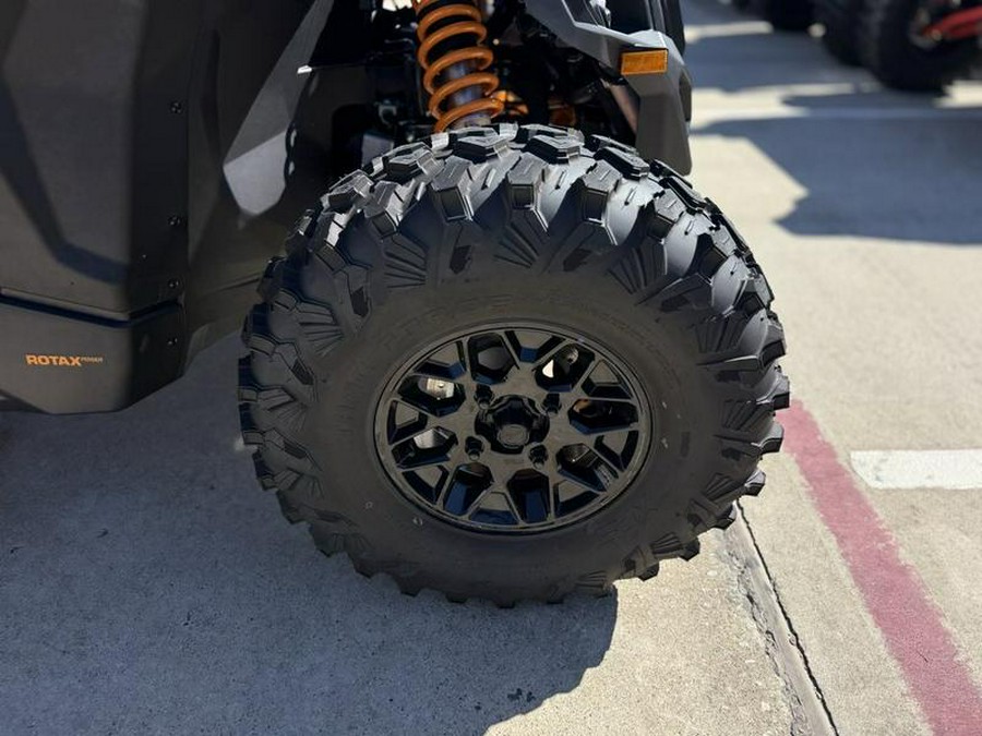 2026 Can-Am® Maverick X3 MAX DS Turbo RR Scandi Blue & Orange Crush