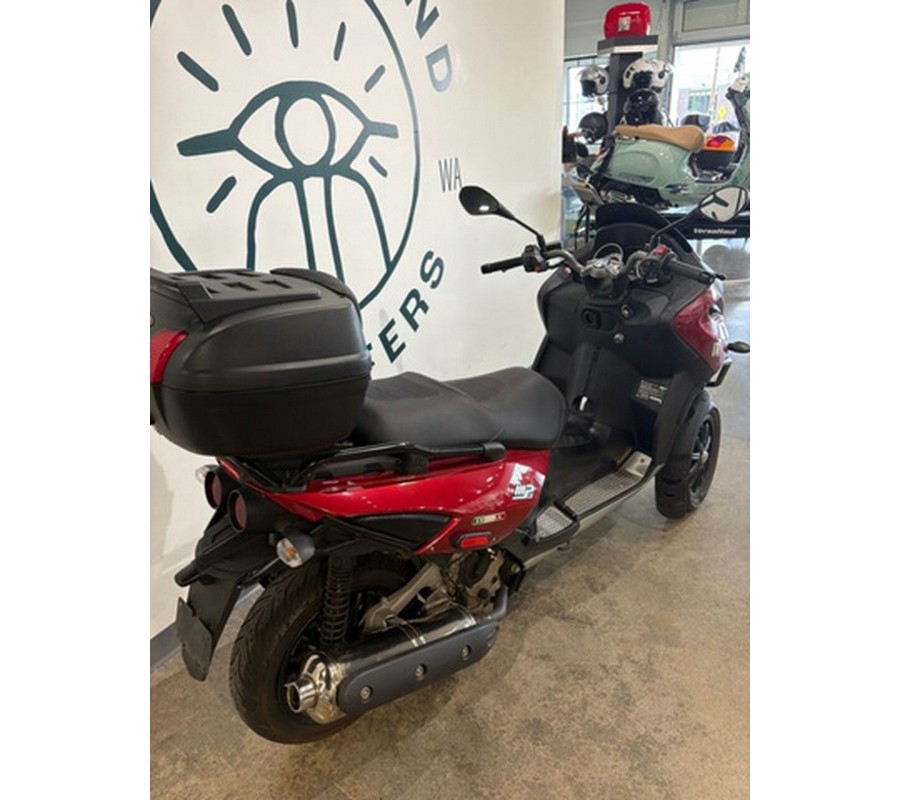 2009 Piaggio MP3 Three Wheeler 500