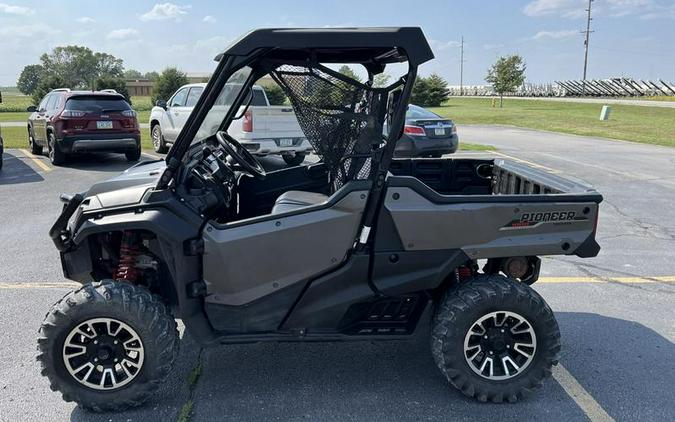 2017 Honda® Pioneer 1000 Limited Edition