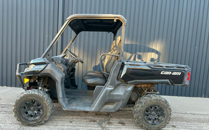 2023 Can-Am Defender XT HD10