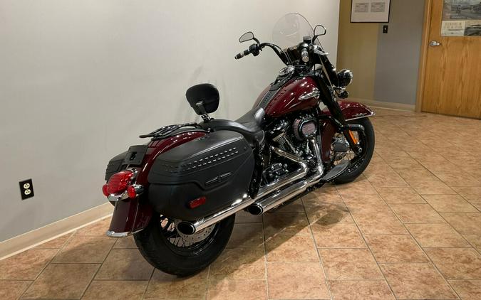 2020 Harley-Davidson Heritage Classic 114 Billiard Burgundy FLHCS