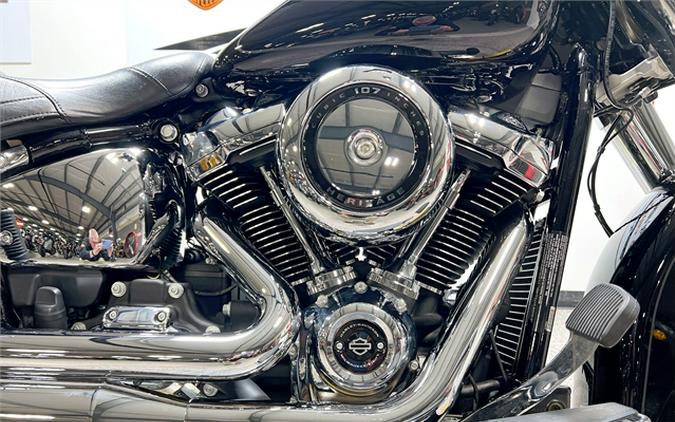 2020 Harley-Davidson Heritage Classic FLHC 5,123 Miles VIVID BLACK