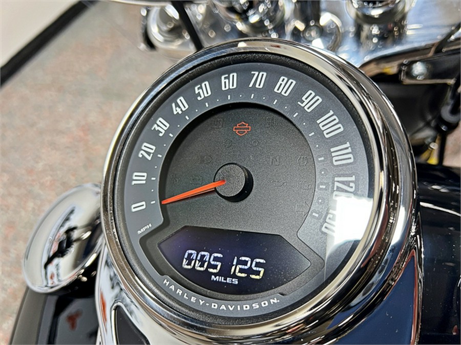 2020 Harley-Davidson Heritage Classic FLHC 5,123 Miles VIVID BLACK