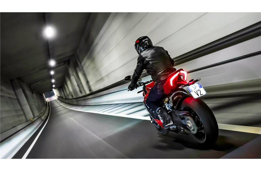 2022 Ducati Streetfighter V2