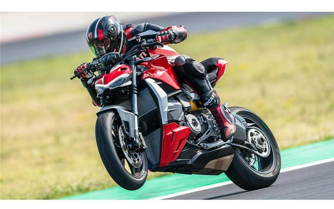 2022 Ducati Streetfighter V2