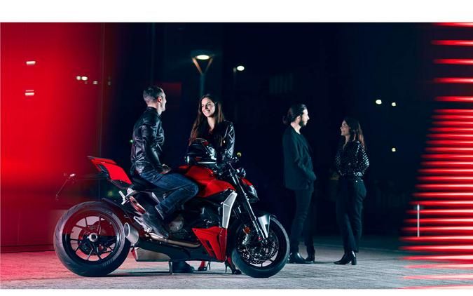 2022 Ducati Streetfighter V2
