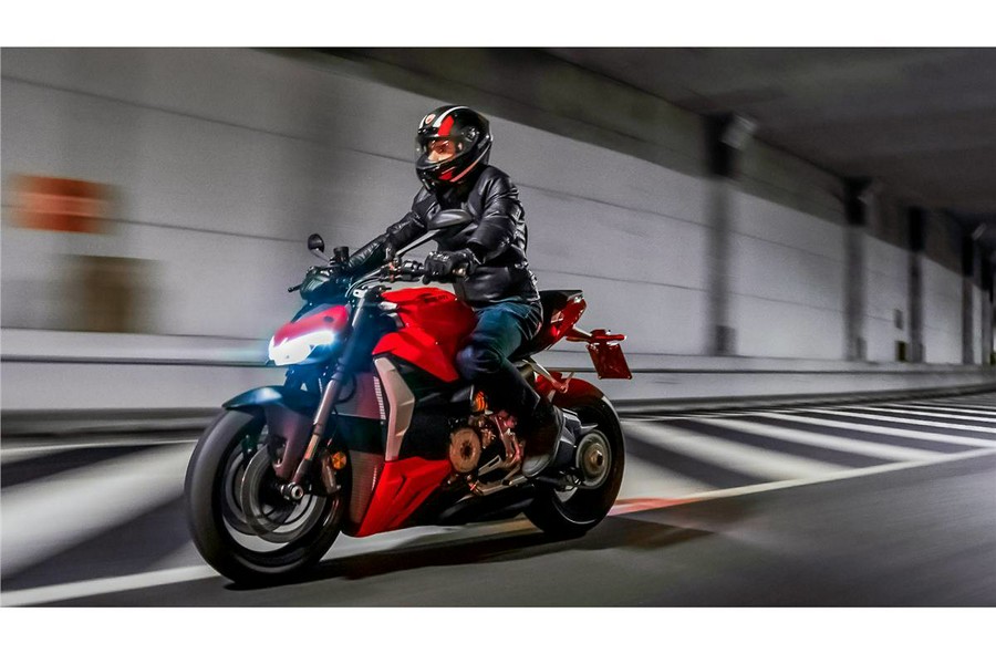 2022 Ducati Streetfighter V2