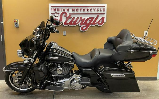 2014 Harley-Davidson® FLHTCU - Electra Glide® Ultra Classic®