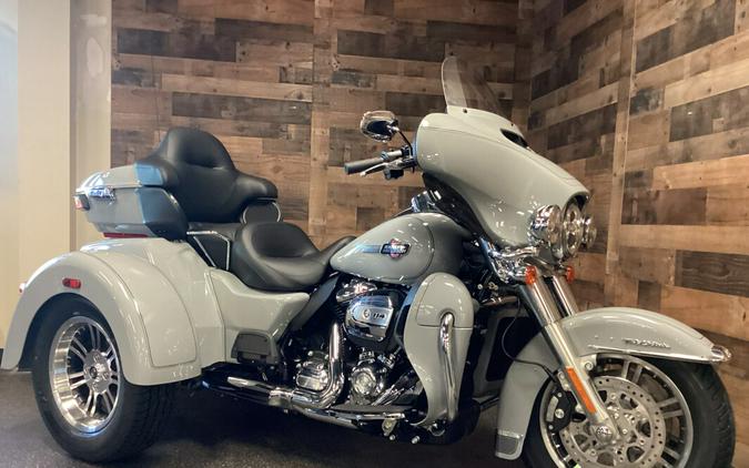 2024 Harley-Davidson Tri Glide Ultra Billiard Gray FLHTCUTG