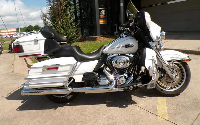 2013 Harley-Davidson® FLHTCU - Electra Glide® Ultra Classic®