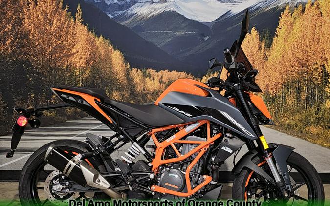 2023 KTM Duke 390