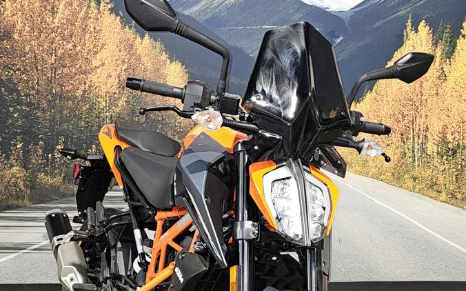 2023 KTM Duke 390