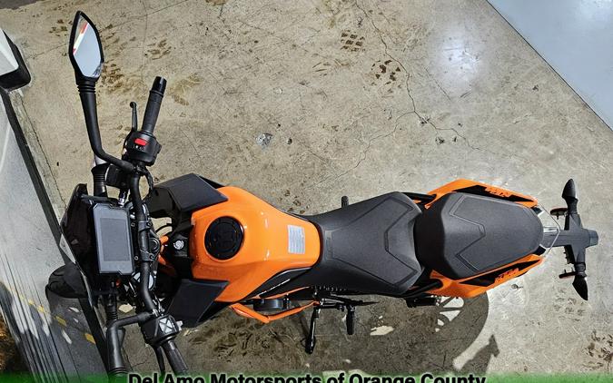 2023 KTM Duke 390