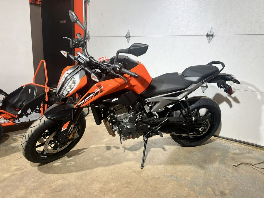 2024 KTM Duke 790