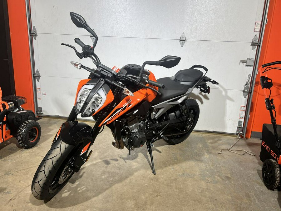 2024 KTM Duke 790