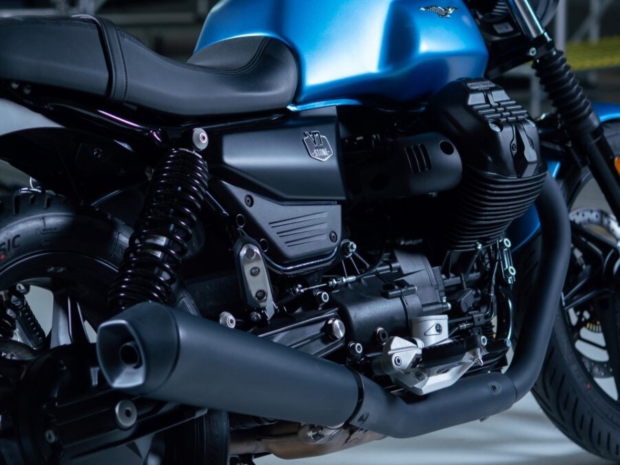 2027 Moto Guzzi V7 Stone