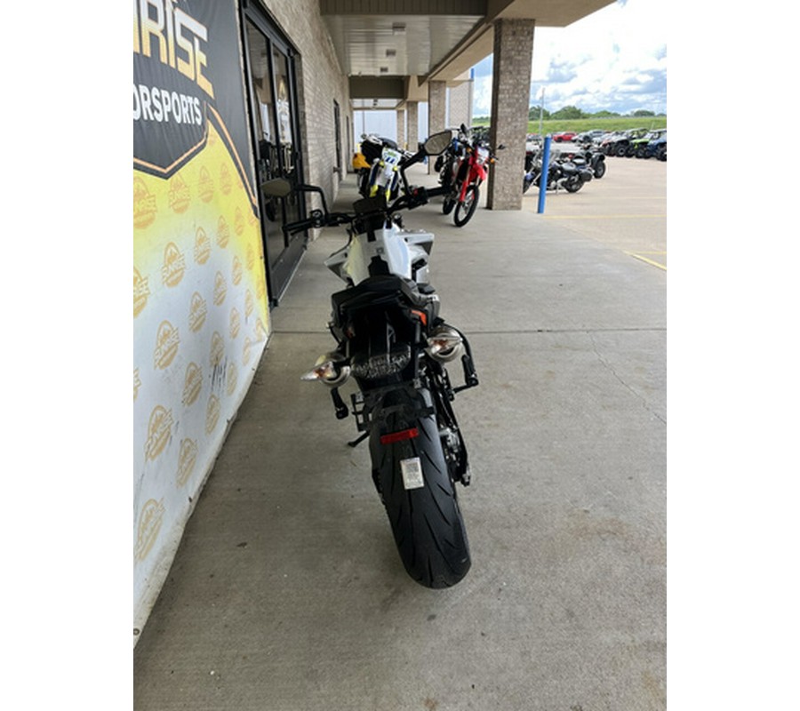 2024 KTM Duke 790