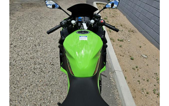 2023 Kawasaki Ninja 400 KRT Edition ABS