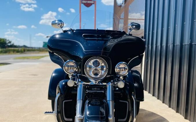 FLHTCUTG 2022 Tri Glide Ultra