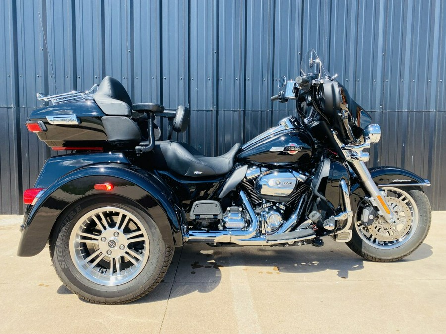 FLHTCUTG 2022 Tri Glide Ultra